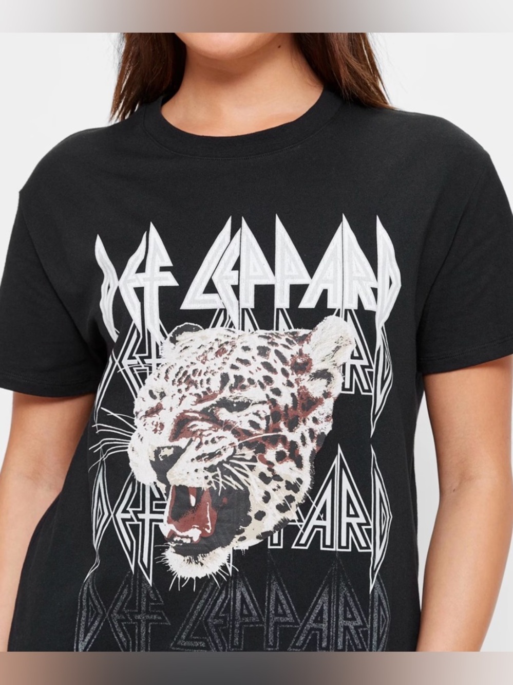 Black Def Leopard Short Sleeve Band T-Shirt